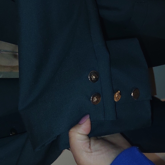 Burberrys Muse's Atlanta since 1879 Green Blazer ,6 Golden button. - Picture 7 of 8